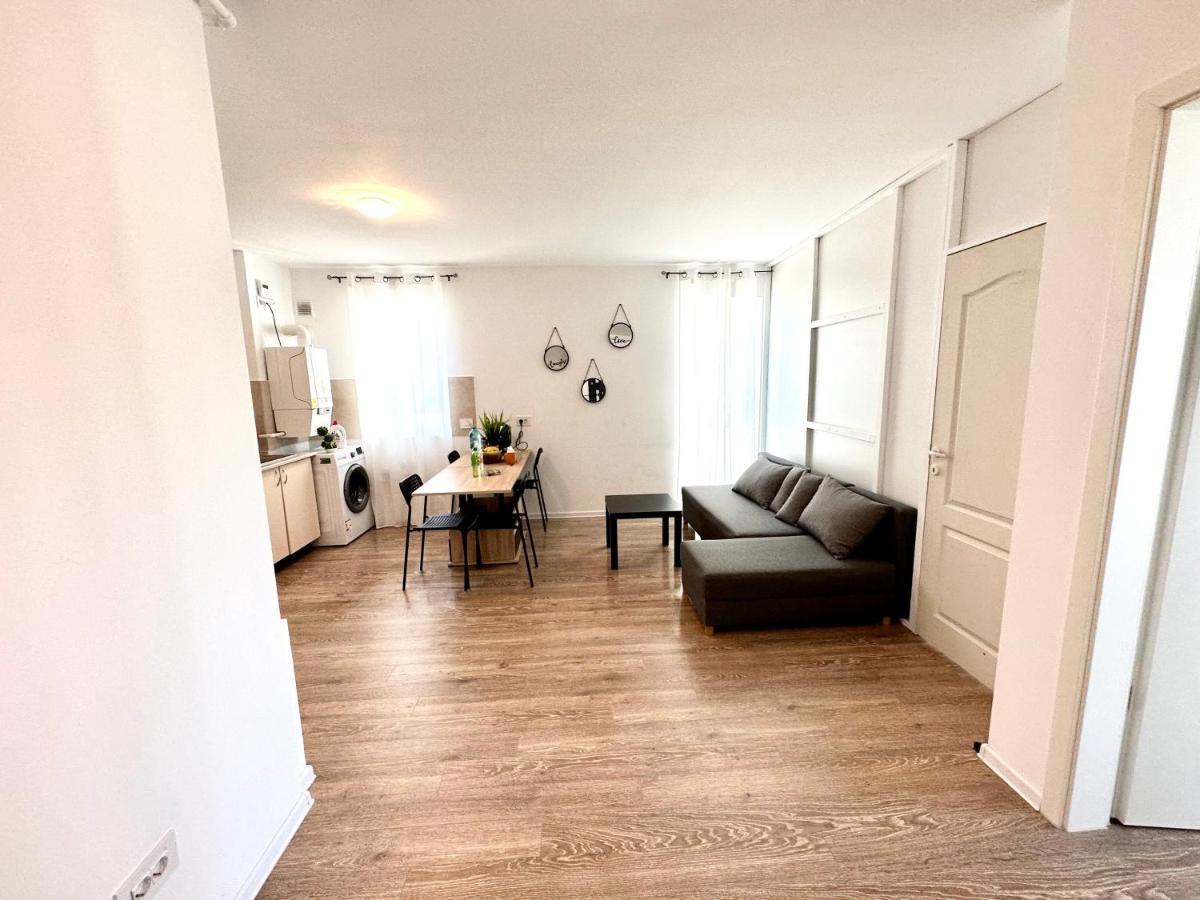 Kasper Coresi Mall - Rise Private Apartments & Suites Braşov Exterior foto