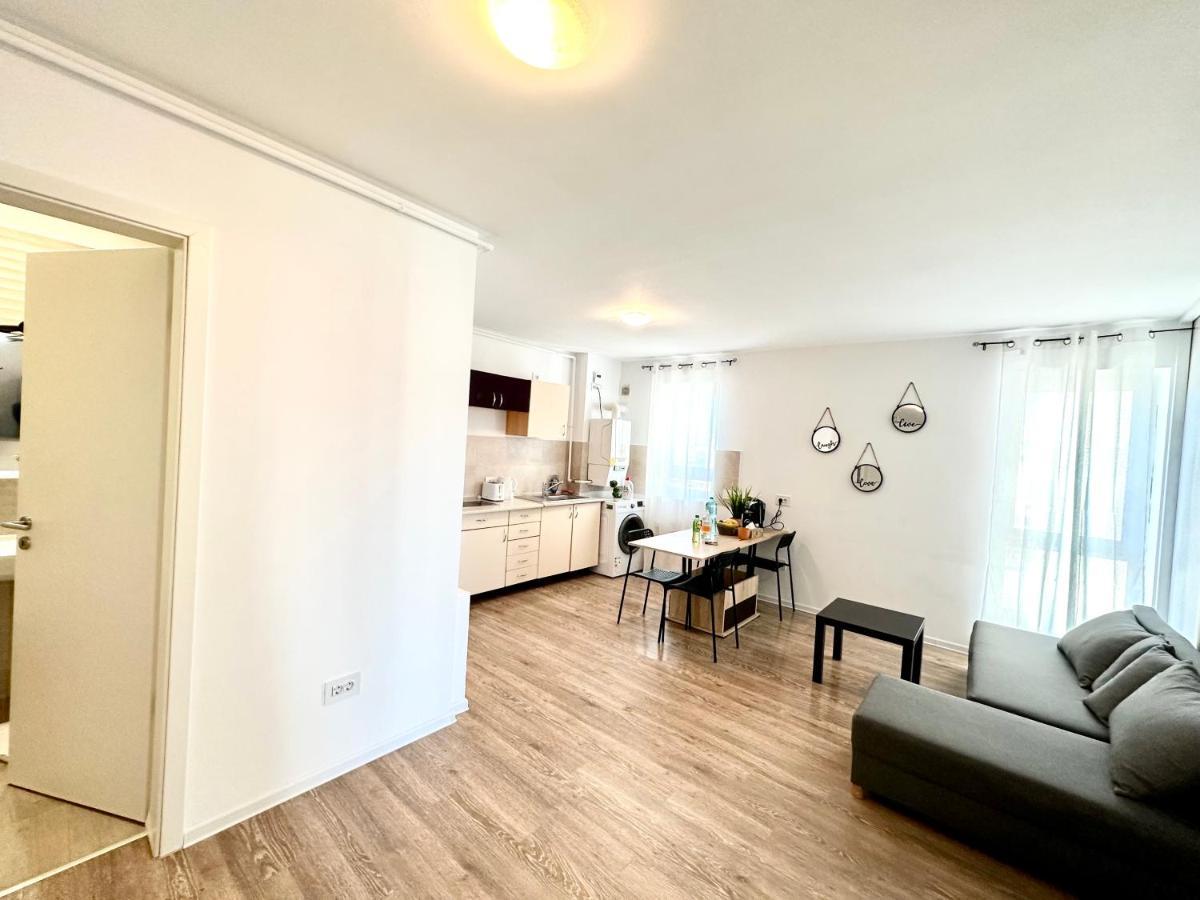 Kasper Coresi Mall - Rise Private Apartments & Suites Braşov Exterior foto