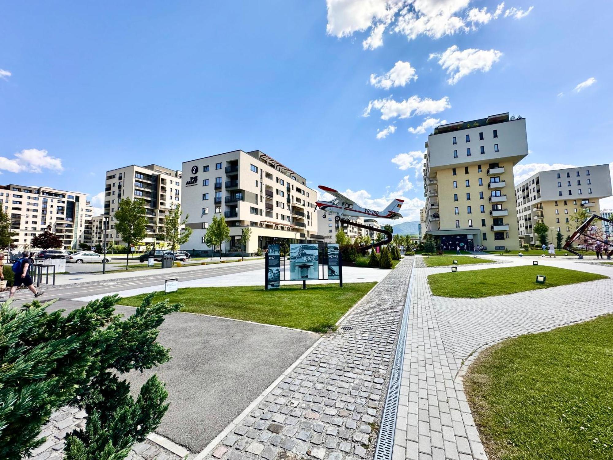 Kasper Coresi Mall - Rise Private Apartments & Suites Braşov Exterior foto