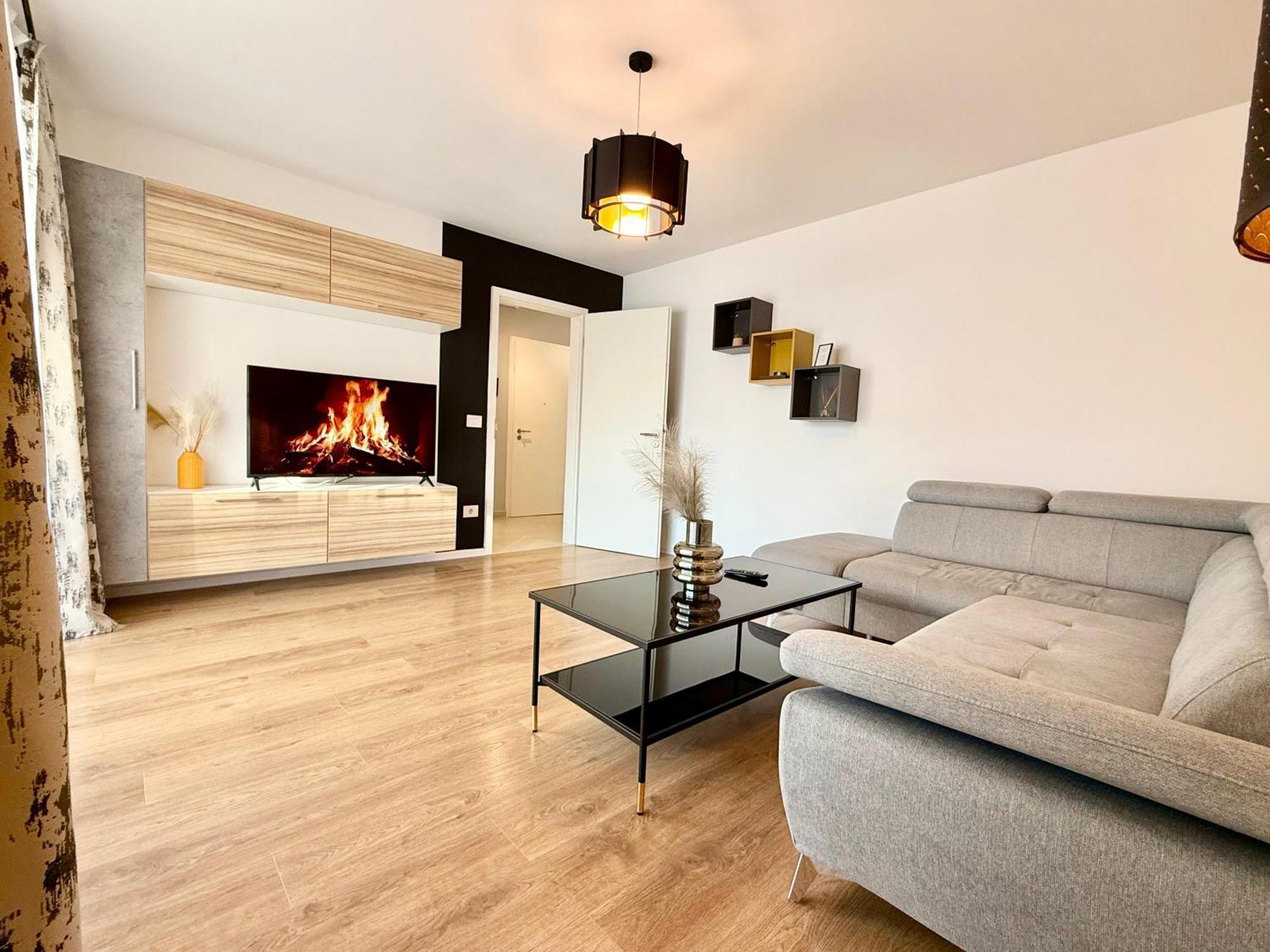 Kasper Coresi Mall - Rise Private Apartments & Suites Braşov Exterior foto